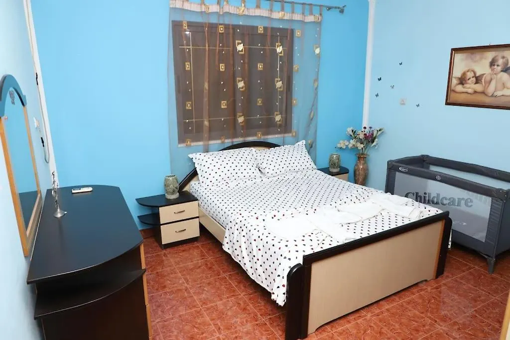 Semesterbostad Toni Apartment Berat Albanien