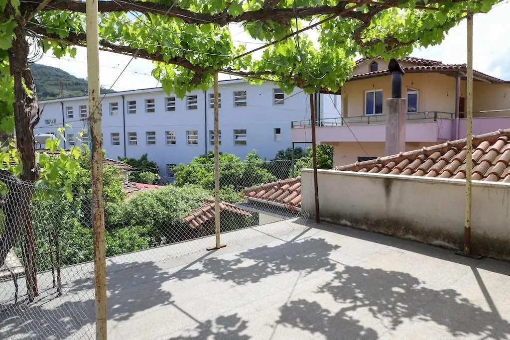 Toni Apartment Berat