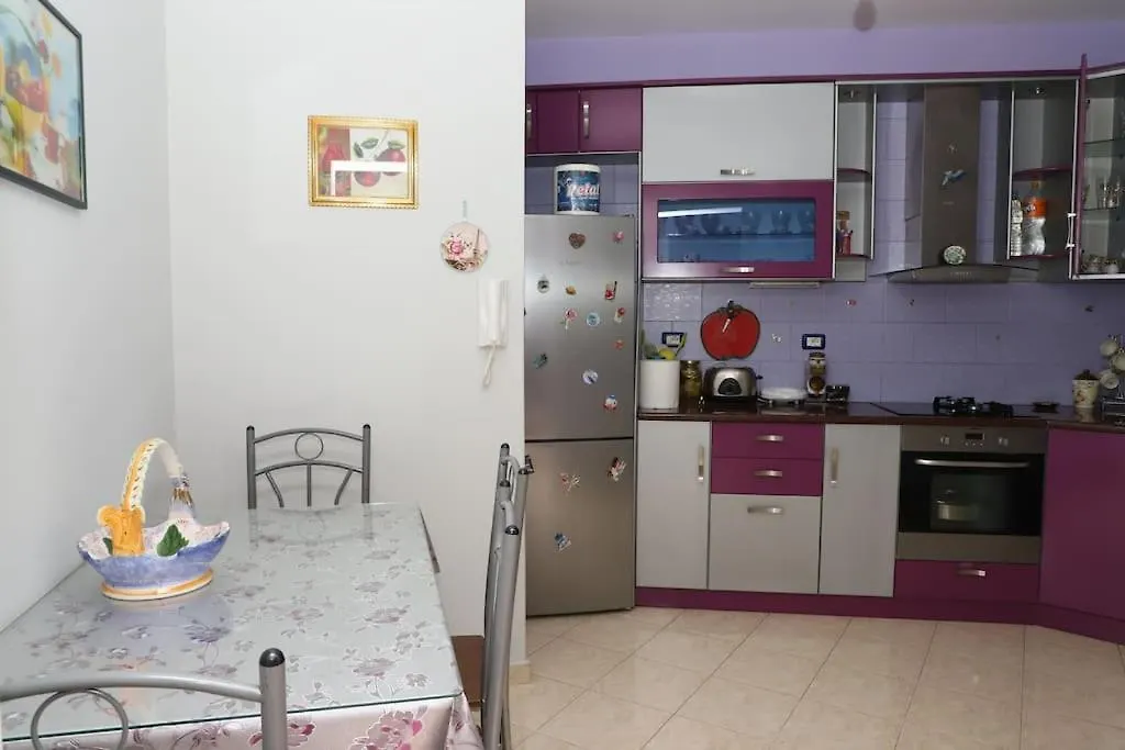 Toni Apartment Berat Albanien