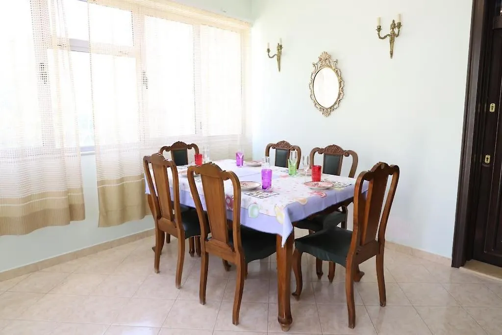 Semesterbostad Toni Apartment Berat